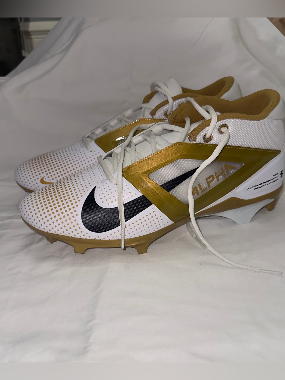 NEW Nike Alpha Menace 4 Pro Football Cleats White/Gold/Black US 14 - Picture 1 of 4